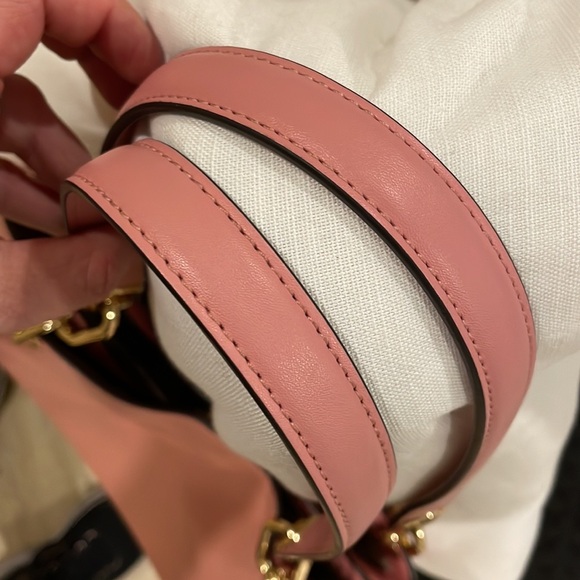 Michael Kors Trisha Large Pebbled Leather Shoulder Bag - Picture 11 of 17